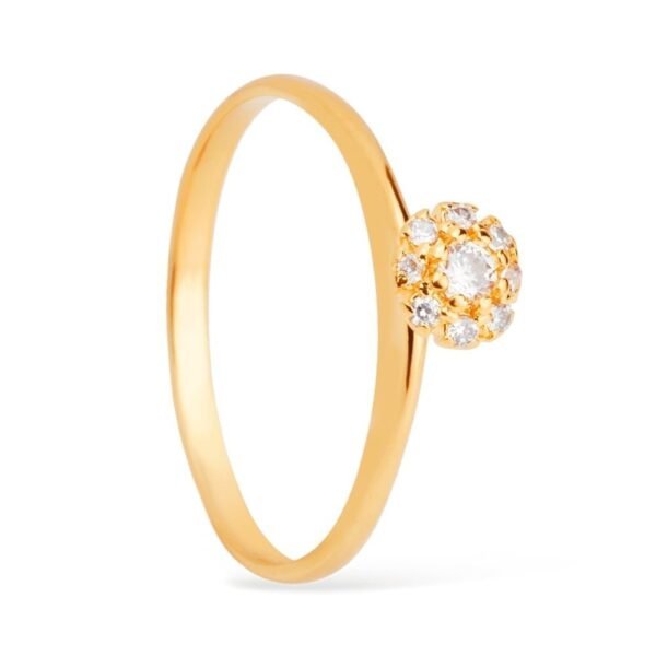 Anel Dourado Nove Vezes Você – 9 Pedras de Zircônia